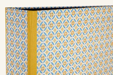 Ordner mit geometrischem Muster,liegend